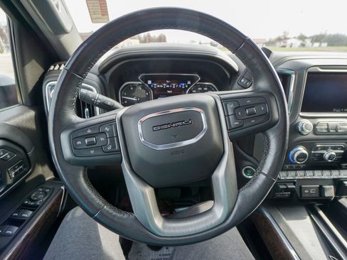 Used 2023 GMC Sierra 3500 Denali w/ Denali Ultimate Package image 24