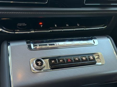 New 2026 Lincoln Aviator AWD image 33