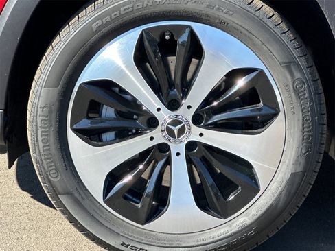 New 2025 Mercedes-Benz GLB 250 4MATIC image 31