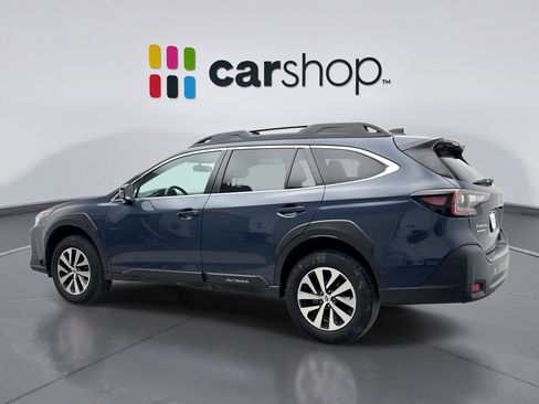 Used 2023 Subaru Outback Premium image 3