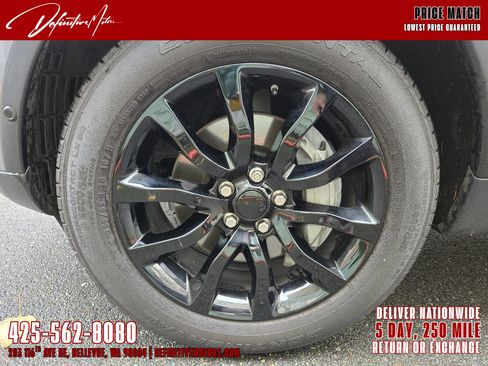 Used 2020 Land Rover Discovery HSE image 11