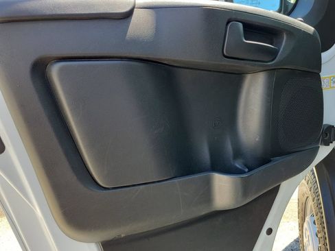 Used 2025 RAM ProMaster 2500 w/ Convenience Group FWD image 16