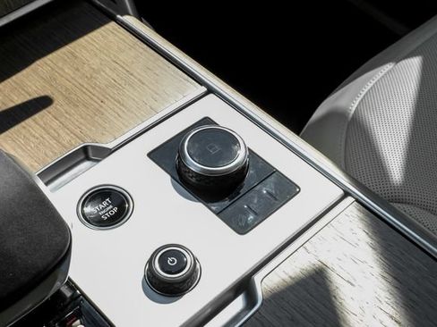 New 2027 Land Rover Range Rover SE AWD/4WD image 30