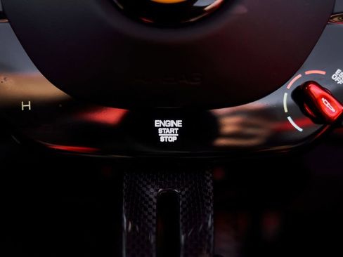 Used 2024 Ferrari SF90 Spider image 58