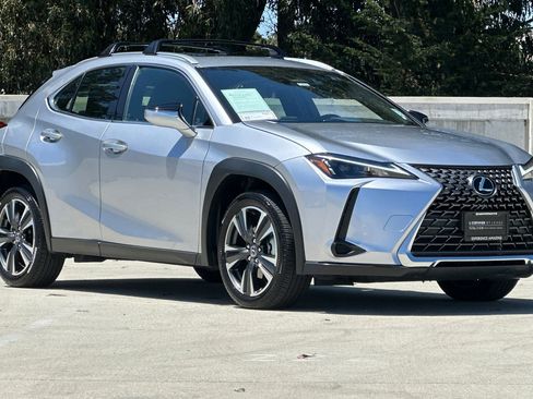 Certified 2025 Lexus UX 300h FWD w/ Accessory Package (Z2) image 6