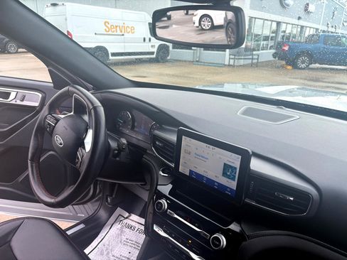 Used 2023 Ford Explorer ST-Line w/ Class IV Trailer Tow Package image 44