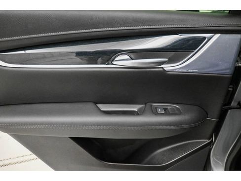 Certified 2024 Cadillac XT5 Premium Luxury image 11