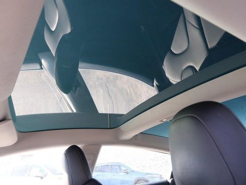 Used 2020 Tesla Model 3 Long Range image 8