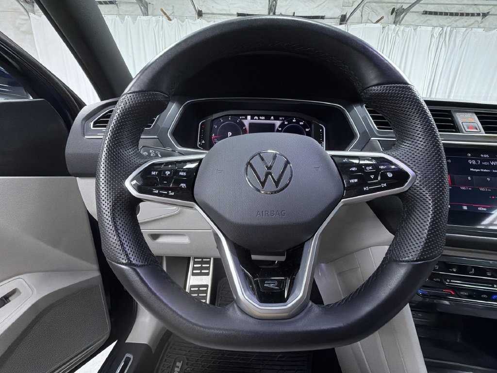 Used 2023 Volkswagen Tiguan SEL R-Line AWD/4WD image 14