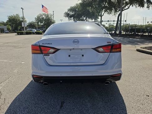 Certified 2025 Nissan Altima 2.5 SR FWD image 7