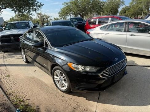 Used 2018 Ford Fusion S FWD image 2