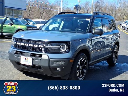 Certified 2025 Ford Bronco Sport Outer Banks w/ Outer Banks Tech Package+ AWD/4WD image 4