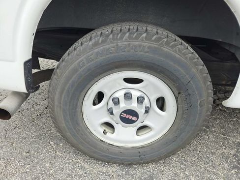 Used 2014 GMC Savana 2500 RWD image 15