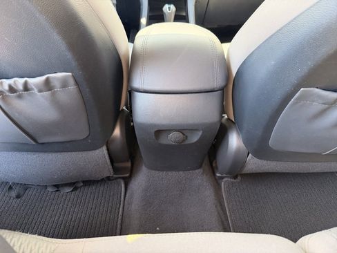 Used 2017 Hyundai Santa Fe Sport image 28