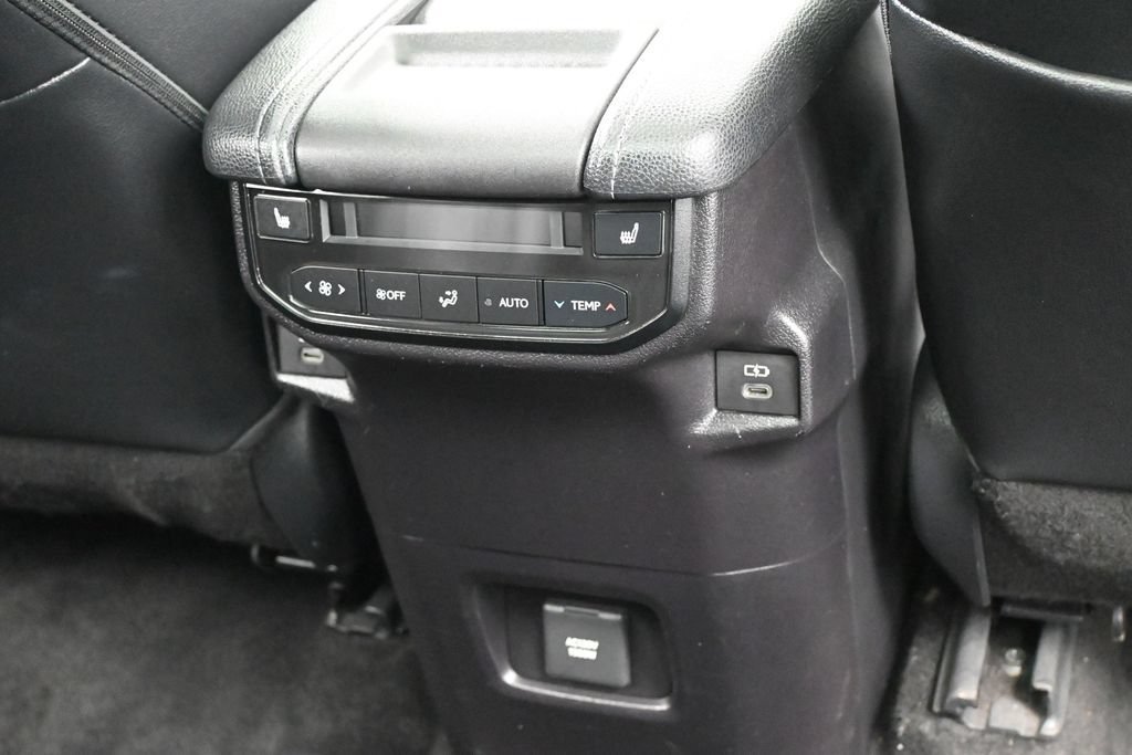 Used 2025 Toyota Grand Highlander AWD Hybrid image 45