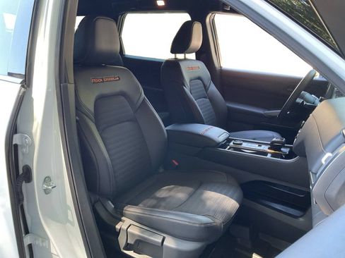 Used 2025 Nissan Pathfinder Rock Creek AWD/4WD image 29