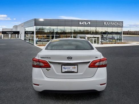 Used 2015 Nissan Sentra SL w/ SL Premium Package FWD image 4