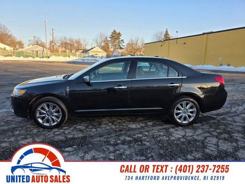 Used 2011 Lincoln MKZ image 2