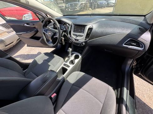 Used 2017 Chevrolet Cruze LS image 17