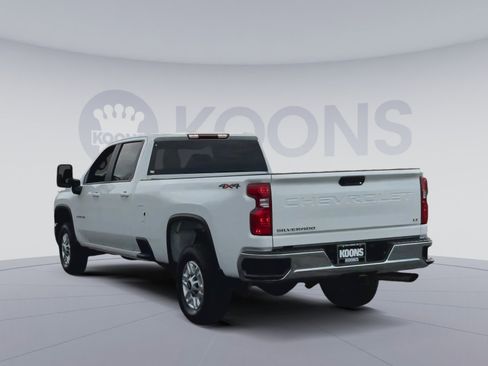Used 2025 Chevrolet Silverado 2500 LT w/ Convenience Package image 11