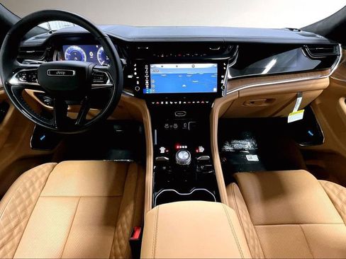 New 2026 Jeep Grand Cherokee Summit w/ Obsidian Package image 6