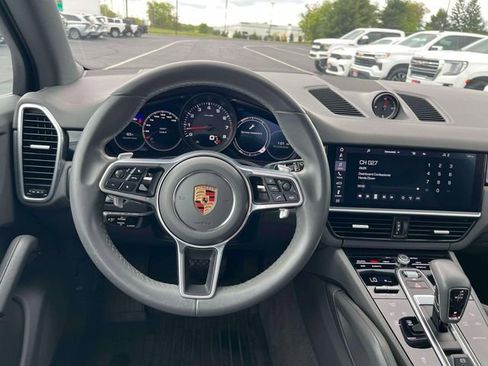 Used 2020 Porsche Cayenne AWD/4WD image 33
