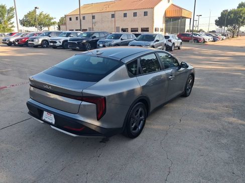 Used 2025 Kia K4 FWD image 7