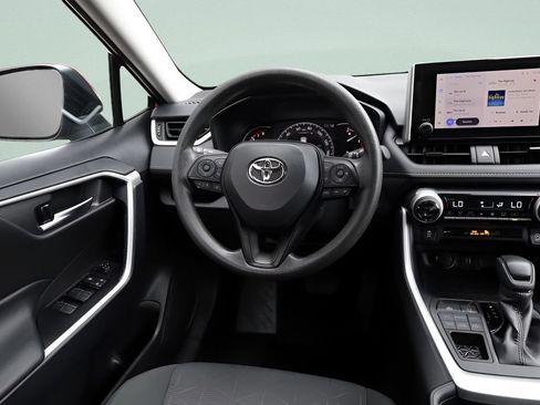 Certified 2025 Toyota RAV4 XLE AWD/4WD image 30