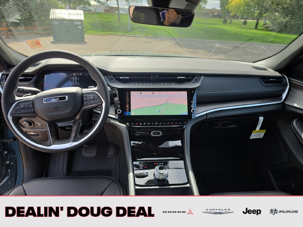 New 2027 Jeep Grand Cherokee Limited AWD/4WD image 12