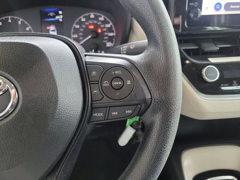 Used 2024 Toyota Corolla LE image 18