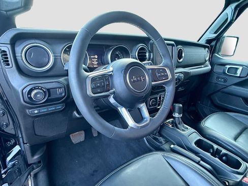 Used 2023 Jeep Wrangler Unlimited Sahara w/ Cold Weather Group AWD/4WD image 12