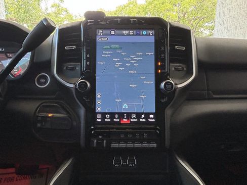 Used 2022 RAM 2500 Big Horn w/ Level C Equiment Group AWD/4WD image 21