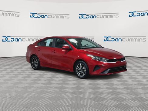 Used 2024 Kia Forte LXS FWD image 3