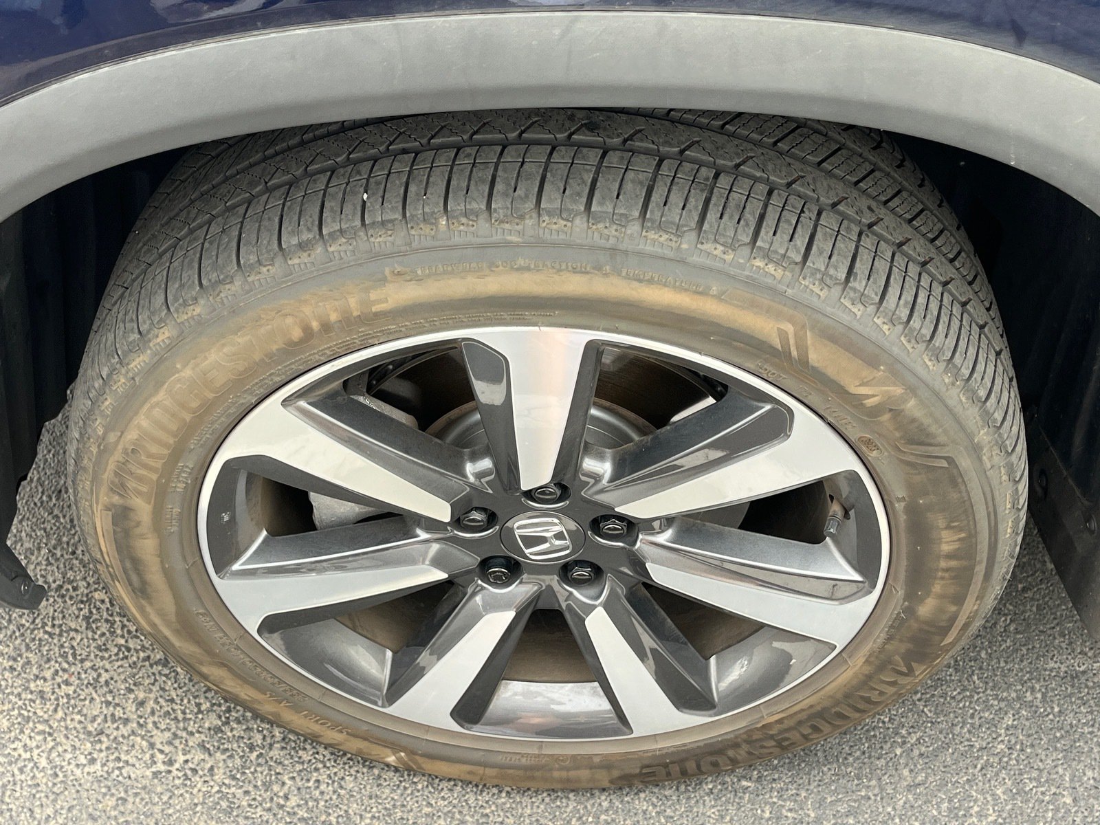 Used 2024 Honda Pilot Touring image 8
