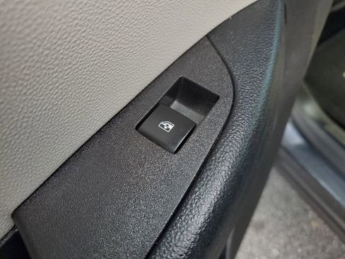 Used 2017 Chevrolet Equinox LS FWD image 14