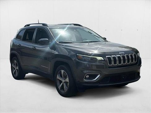 Used 2022 Jeep Cherokee Limited image 3