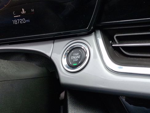 Certified 2024 Chevrolet Trax LT w/ Driver Confidence Package image 24