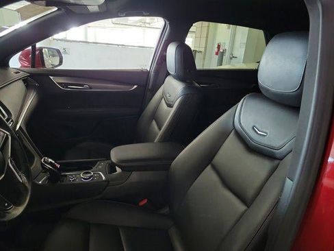 Certified 2023 Cadillac XT5 Luxury image 11