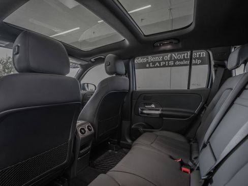Certified 2025 Mercedes-Benz GLB 250 4MATIC image 26