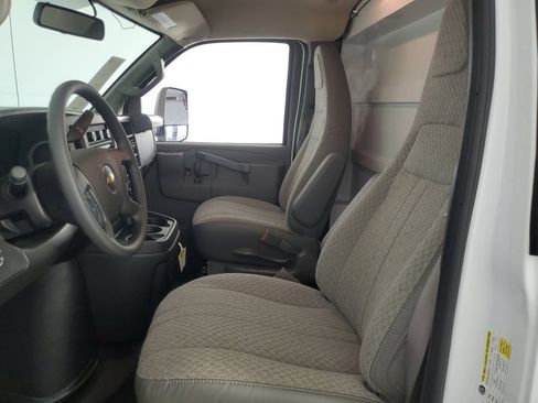 New 2026 Chevrolet Express 3500 w/ Power Convenience Package RWD image 21