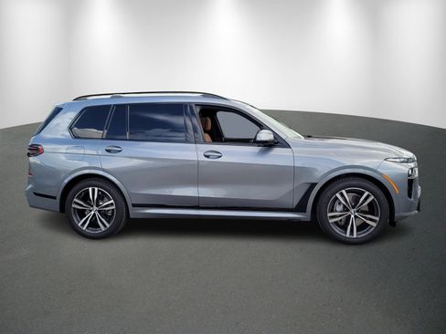 New 2025 BMW X7 xDrive40i w/ M Sport Package image 8