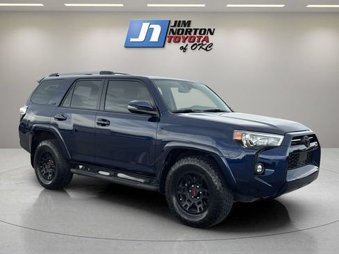 Used 2023 Toyota 4Runner SR5 Premium w/ Moonroof Package RWD image 3