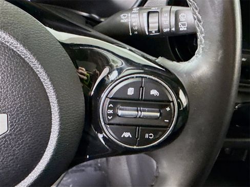 Used 2023 Kia Soul EX image 24