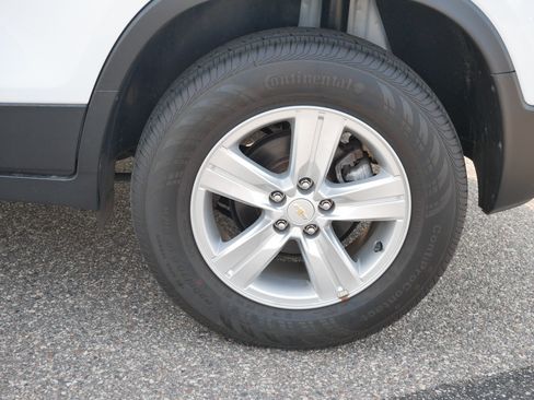 Used 2022 Chevrolet Trax LT w/ LT Convenience Package AWD/4WD image 5