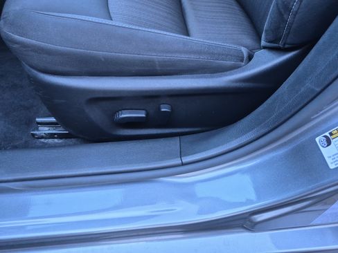 Used 2024 Nissan Altima 2.5 SV image 12