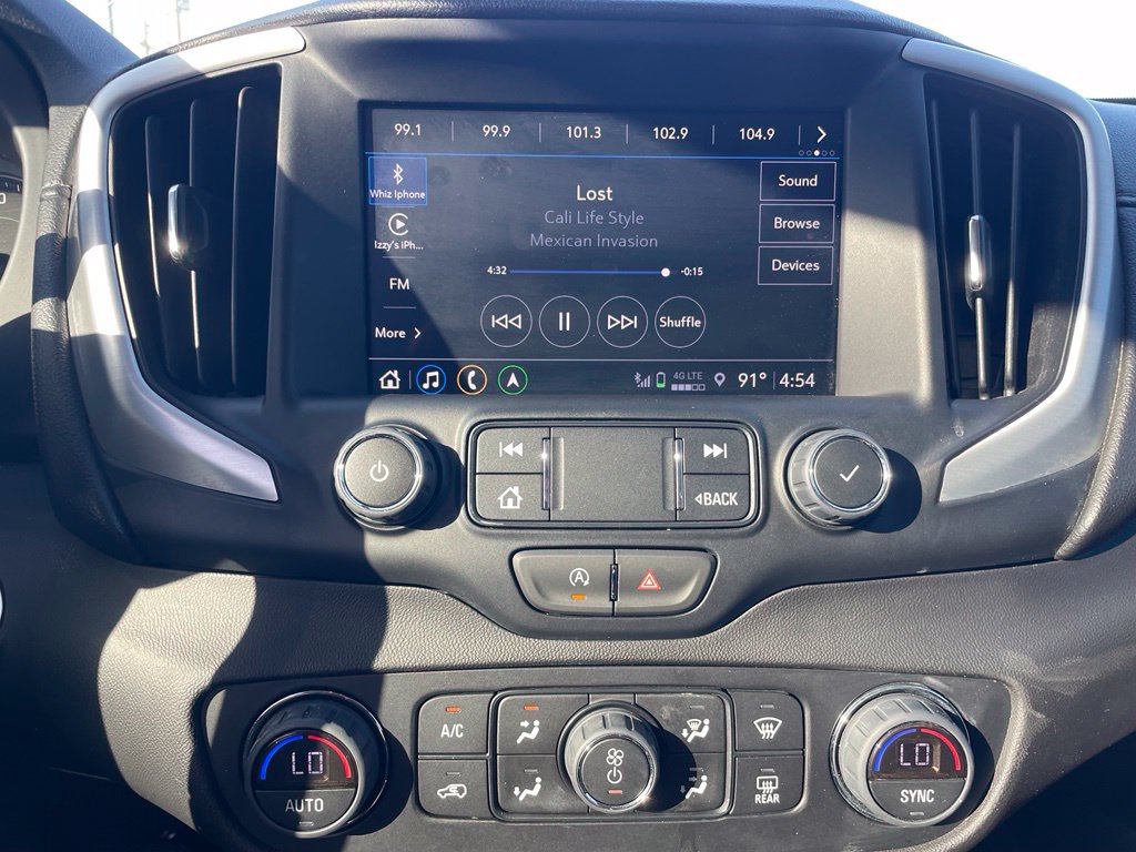 Used 2024 GMC Terrain SLE w/ Driver Convenience Package FWD image 16