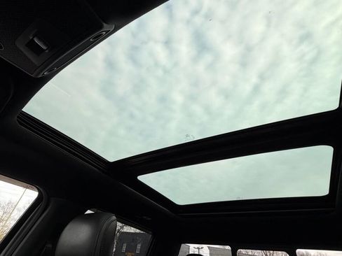 Used 2016 Ford F150 Platinum w/ Equipment Group 701A Luxury image 11