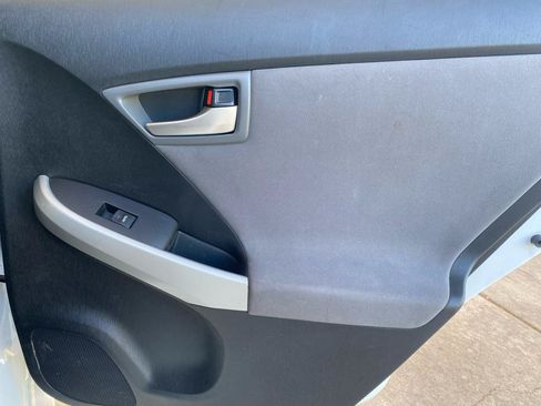 Used 2013 Toyota Prius Three FWD image 27
