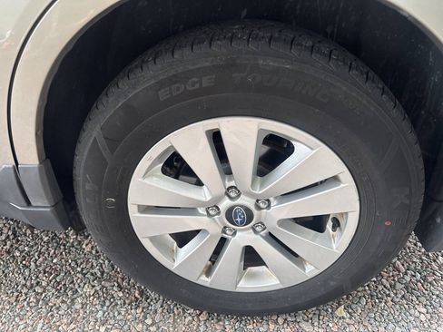 Used 2016 Subaru Outback 2.5i Premium AWD/4WD image 4