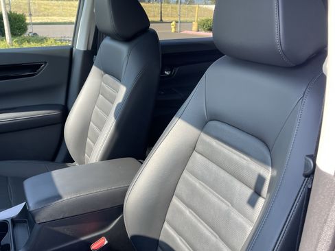 Used 2025 Honda CR-V EX-L image 20